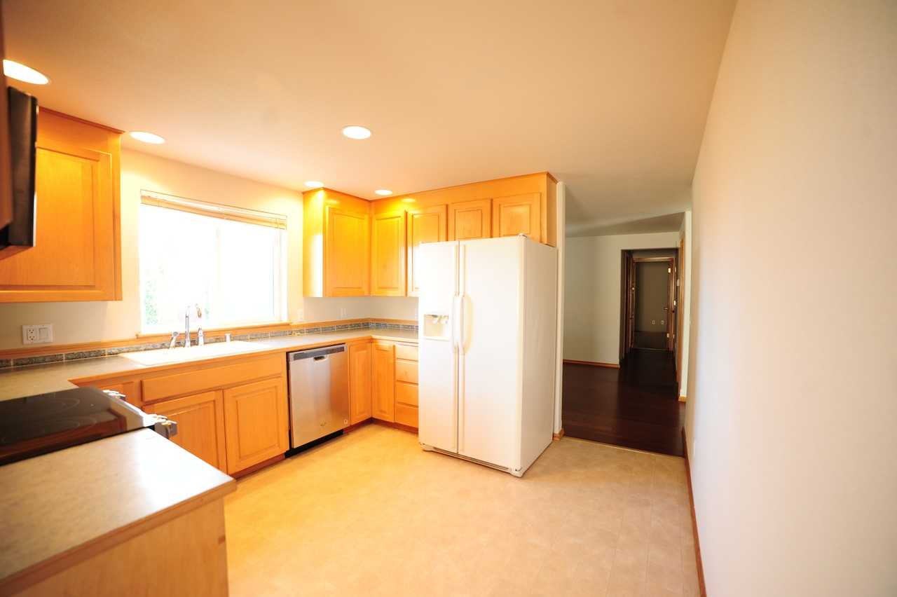 1572 Cimarron Ave - Photo 6 of 12