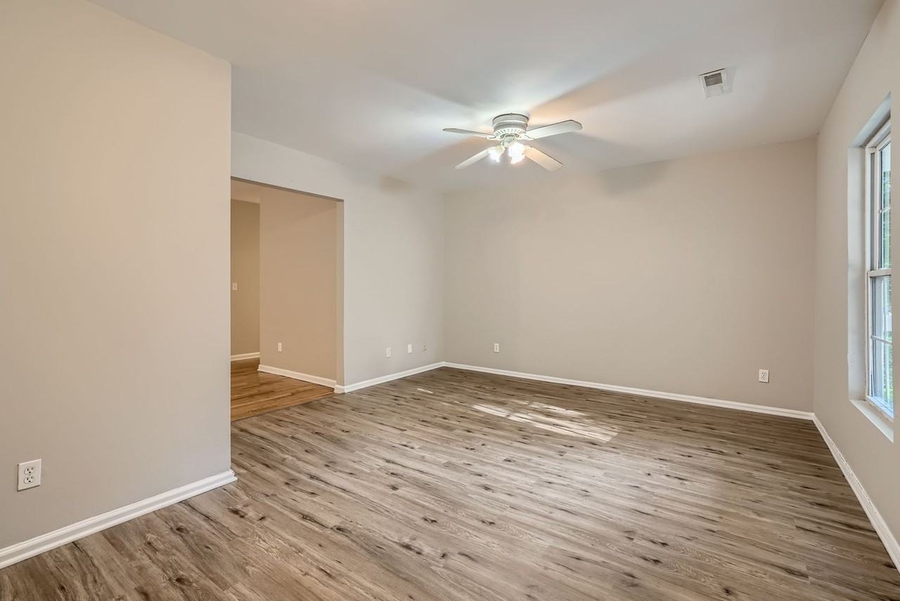 636 Woods Dr Nw - Photo 3 of 23