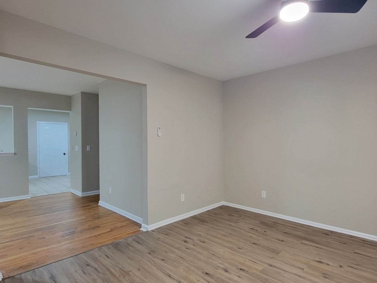 636 Woods Dr Nw - Photo 4 of 23