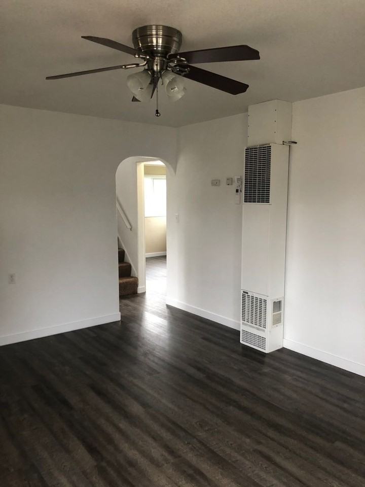 211 Pine St Ne - Photo 7 of 28