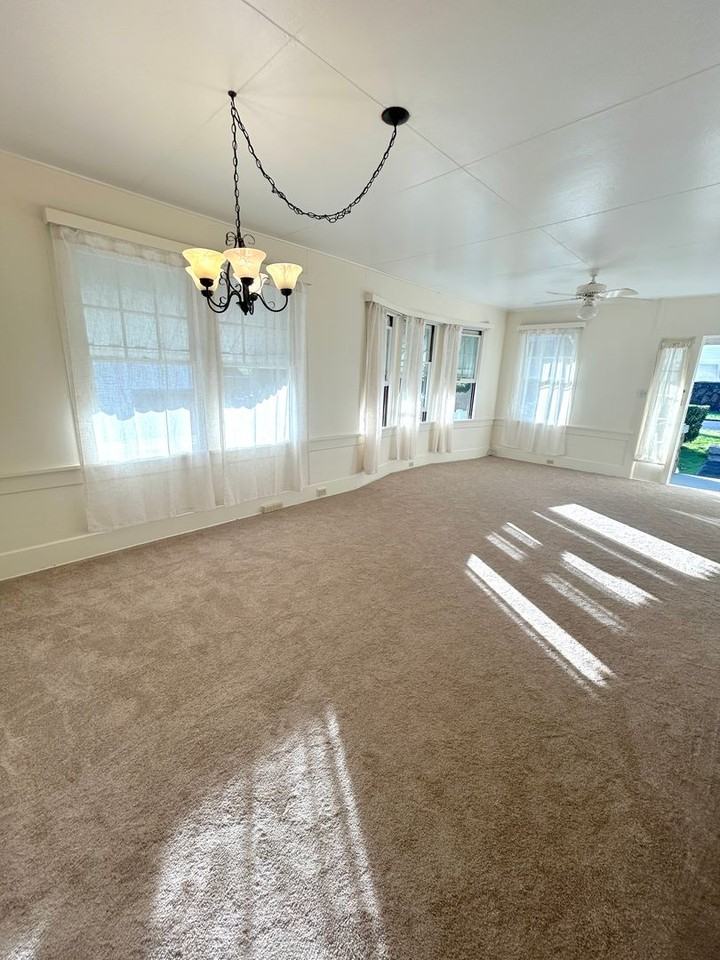 E Manoa Rd - Photo 6 of 27