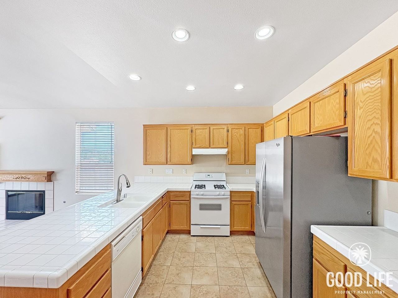 786 Fulton Rd - Photo 6 of 25