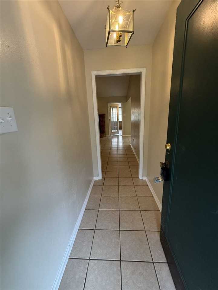 4720 Longstreet Pl - Photo 4 of 40