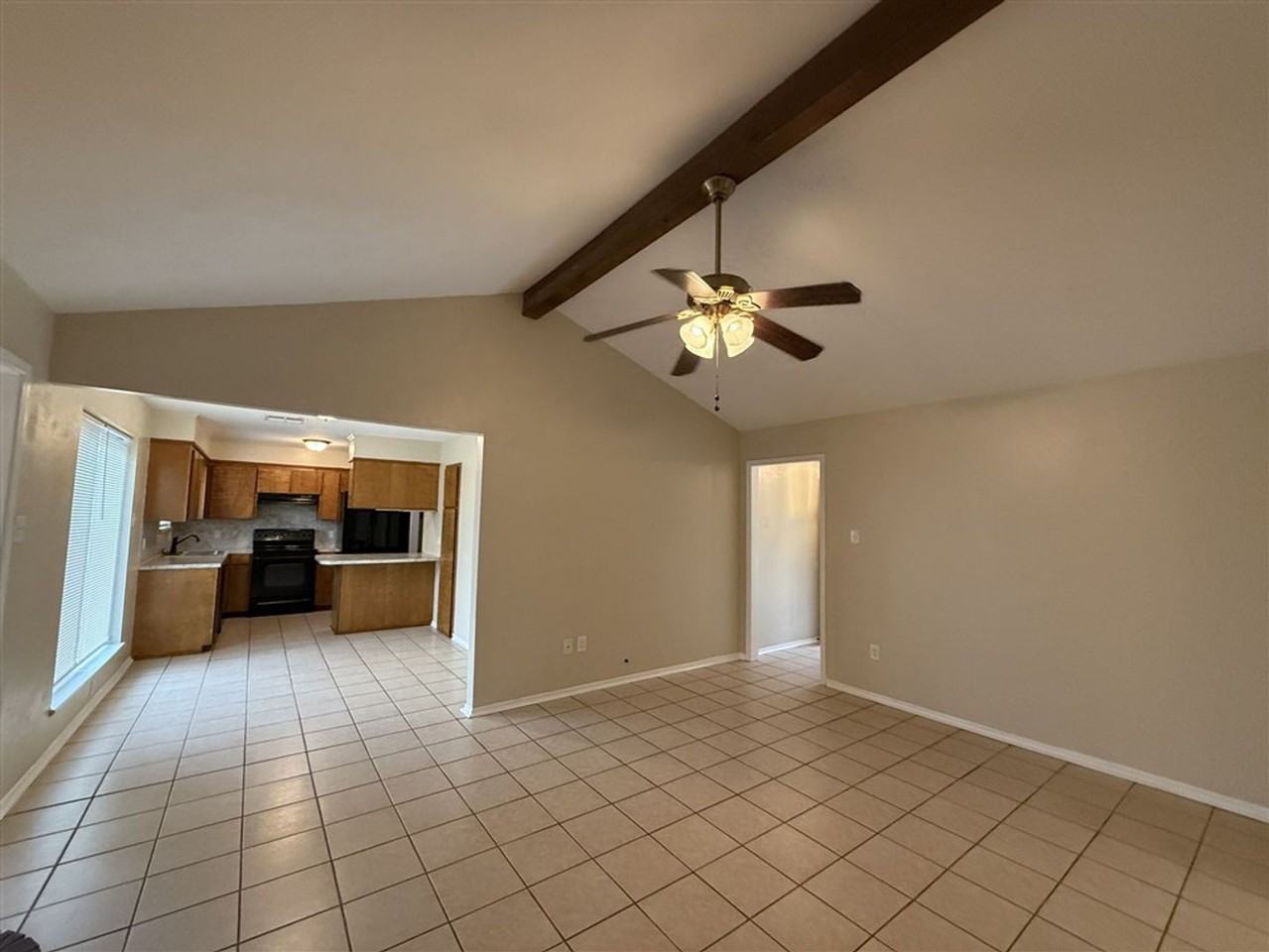 4720 Longstreet Pl - Photo 6 of 40