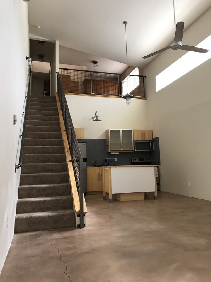 812 Calle Saragosa Apt A - Photo 6 of 10