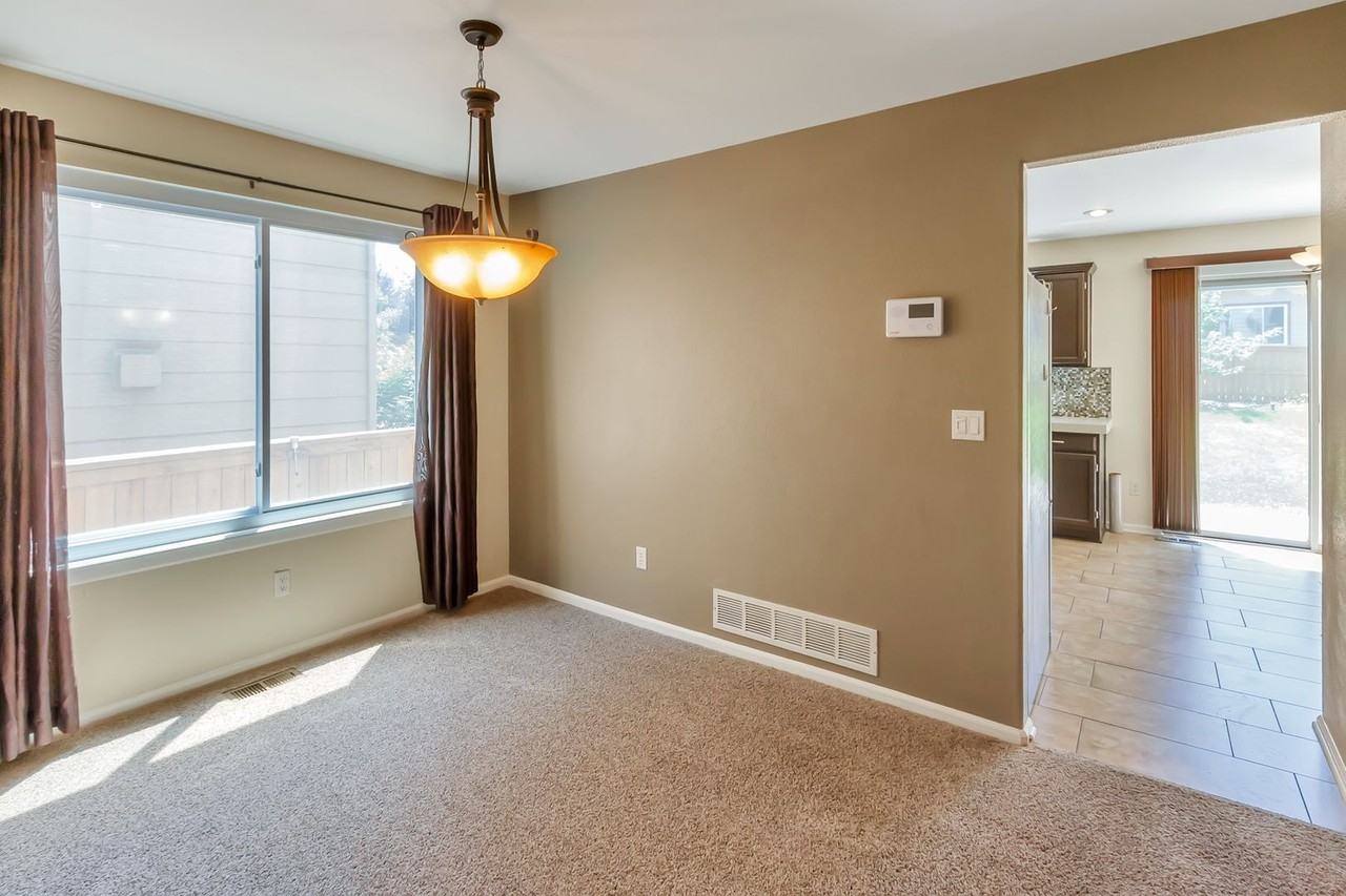 3916 Garnet Ln - Photo 6 of 30