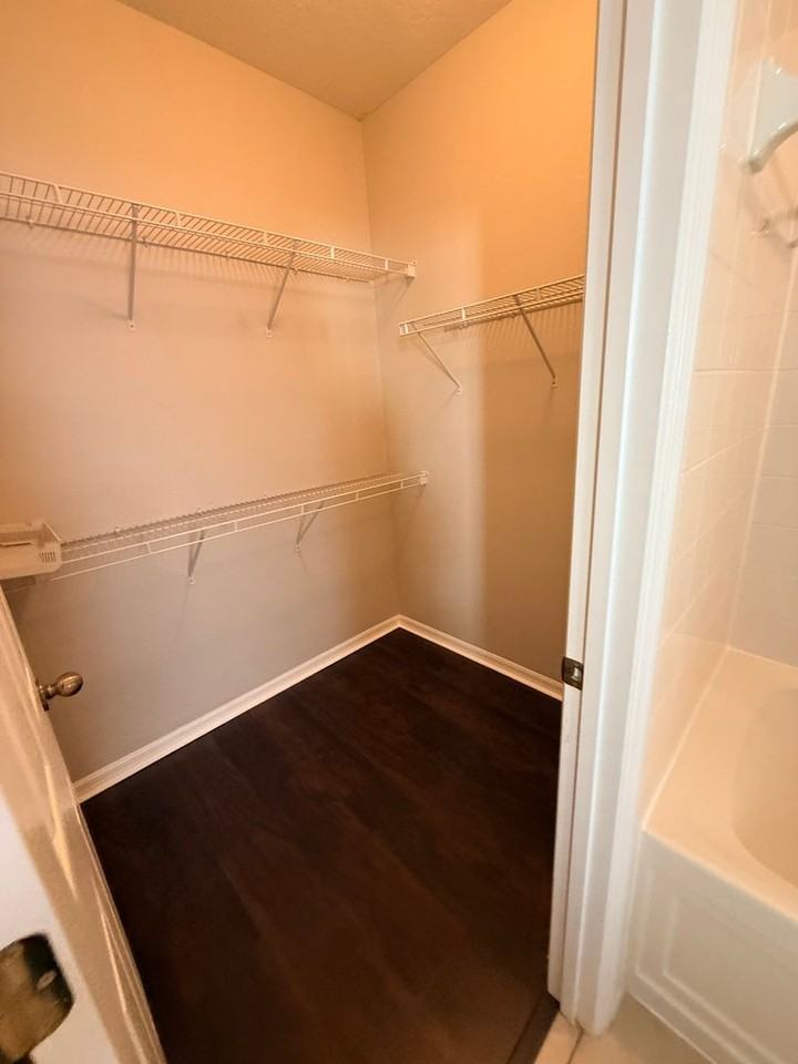 1110 Oak Pond Dr - Photo 7 of 31