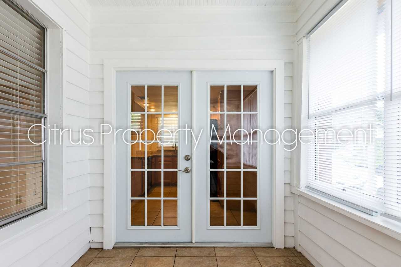 1425 Pinecrest Pl - Photo 3 of 22