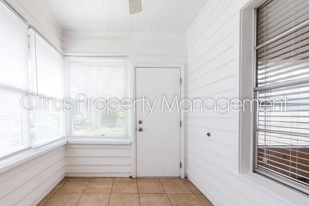 1425 Pinecrest Pl - Photo 4 of 22