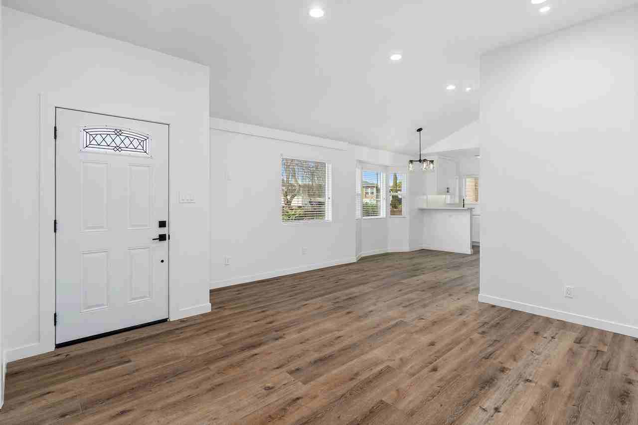 1800 S Dunsmuir Ave - Photo 3 of 37