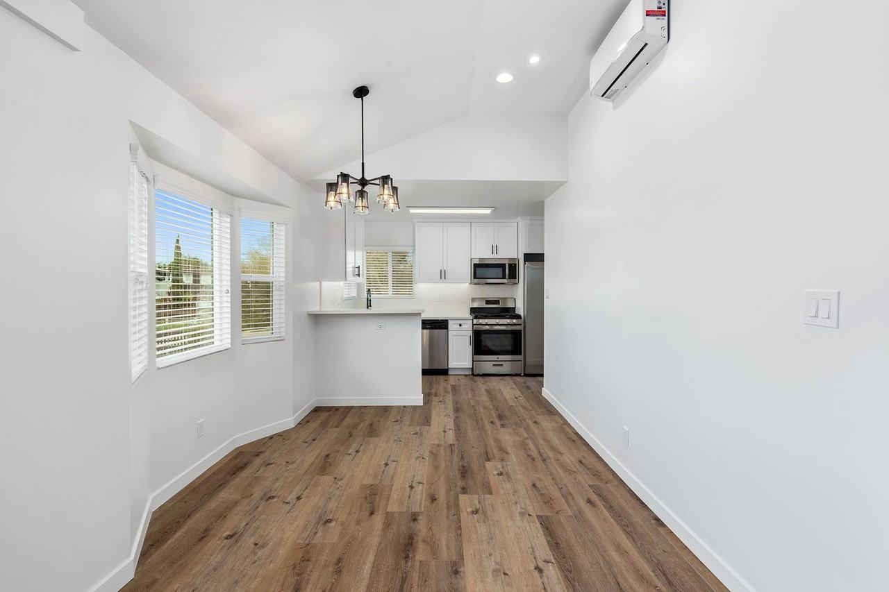 1800 S Dunsmuir Ave - Photo 6 of 37