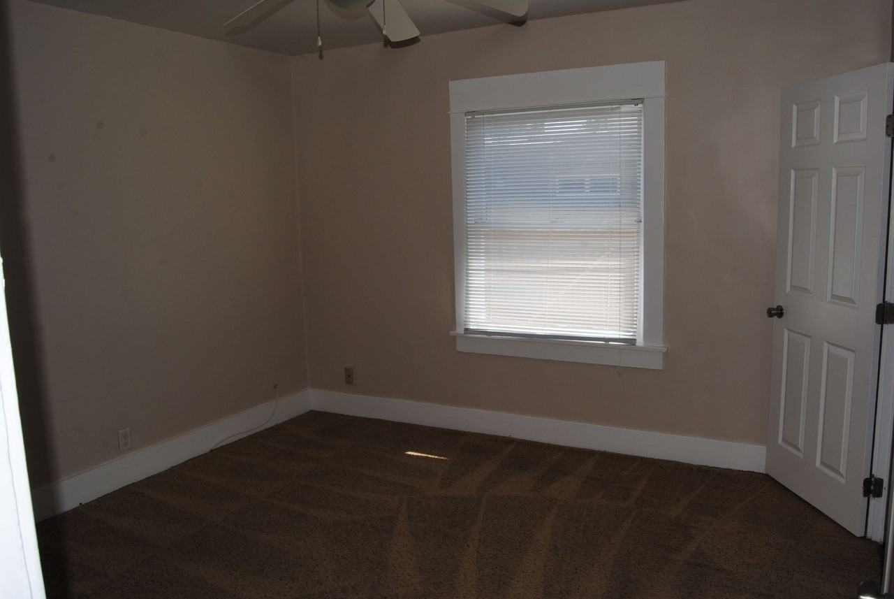 1730 3rd St - Photo 6 of 10