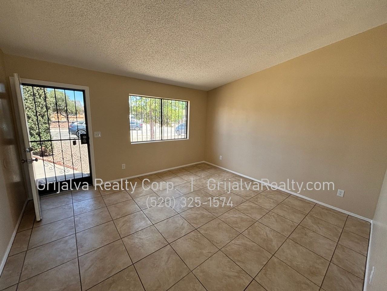 1725 W Sauvignon Dr - Photo 2 of 15
