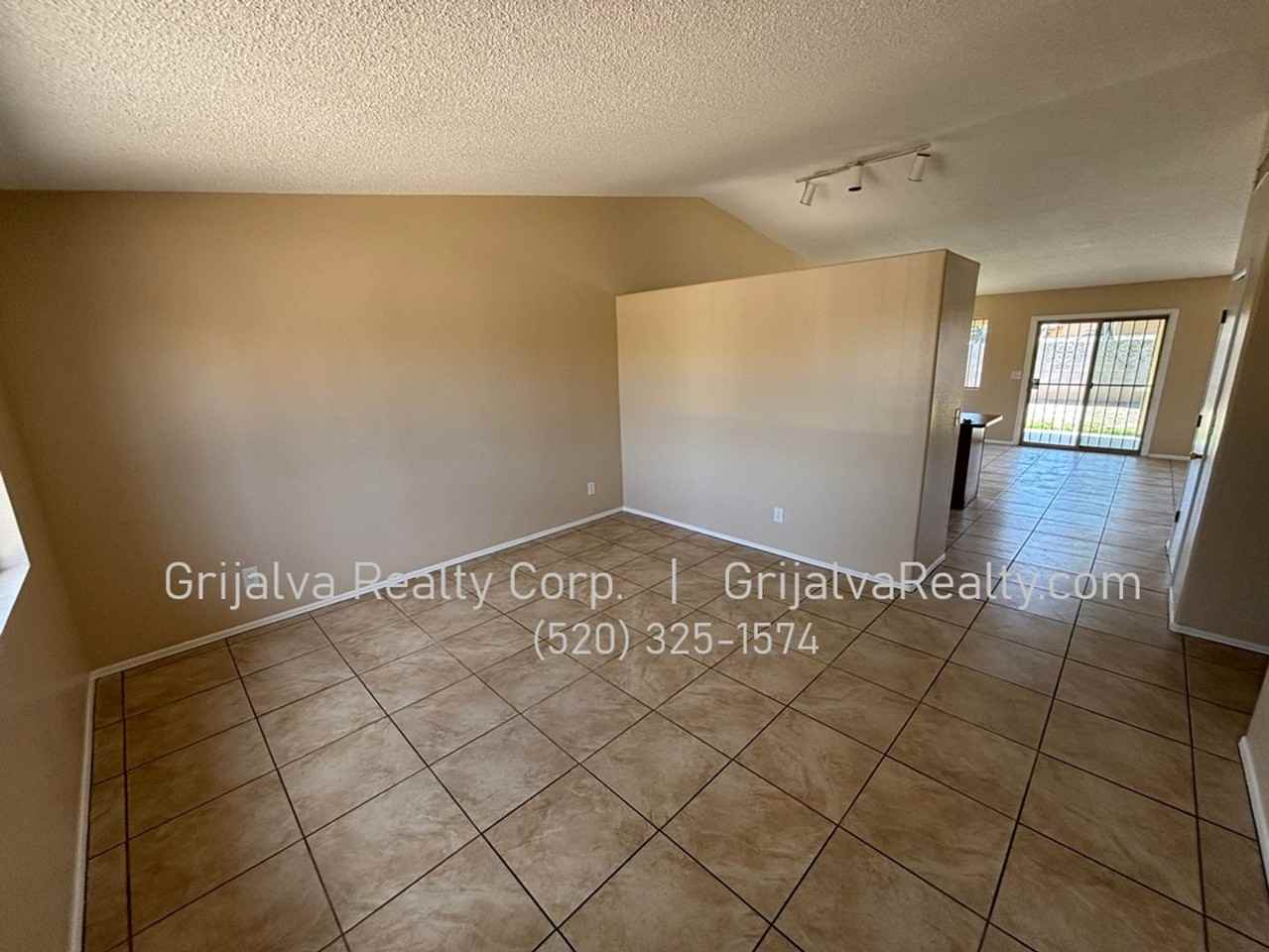 1725 W Sauvignon Dr - Photo 3 of 15