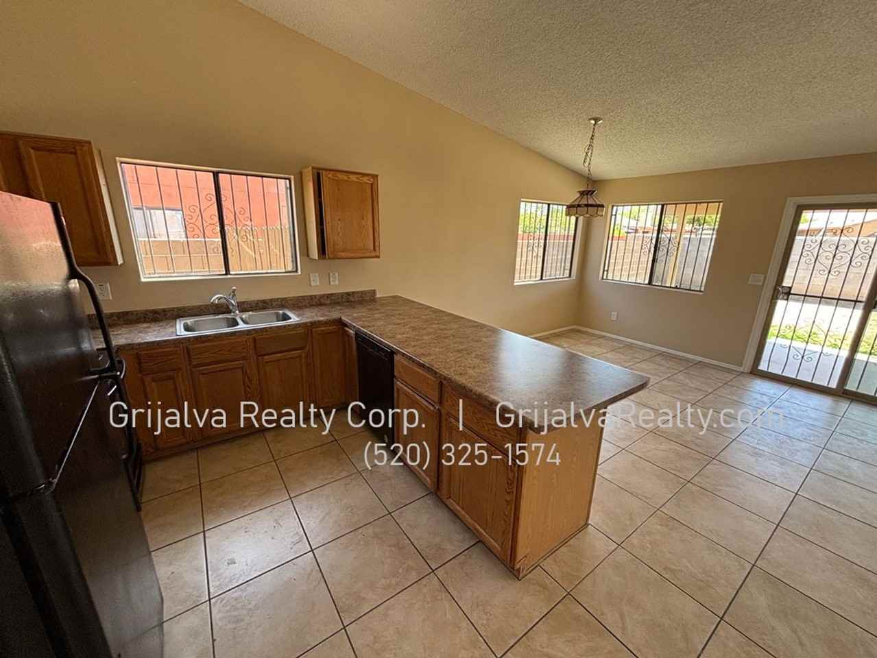 1725 W Sauvignon Dr - Photo 5 of 15