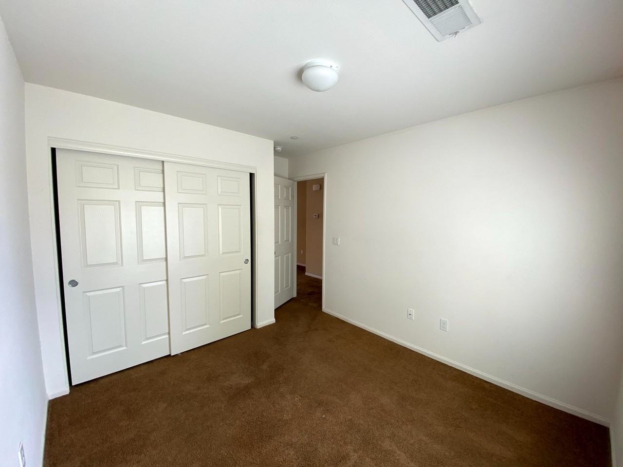 185 W Sampson St - Photo 5 of 25