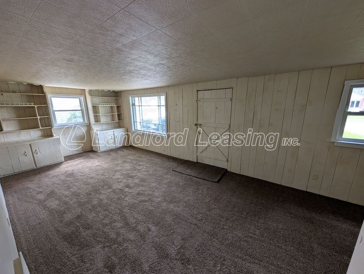 1109 Euclid Ave - Photo 2 of 16
