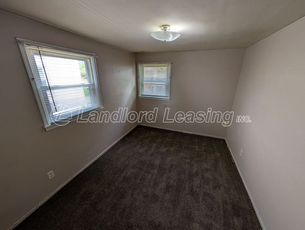 1109 Euclid Ave - Photo 7 of 16