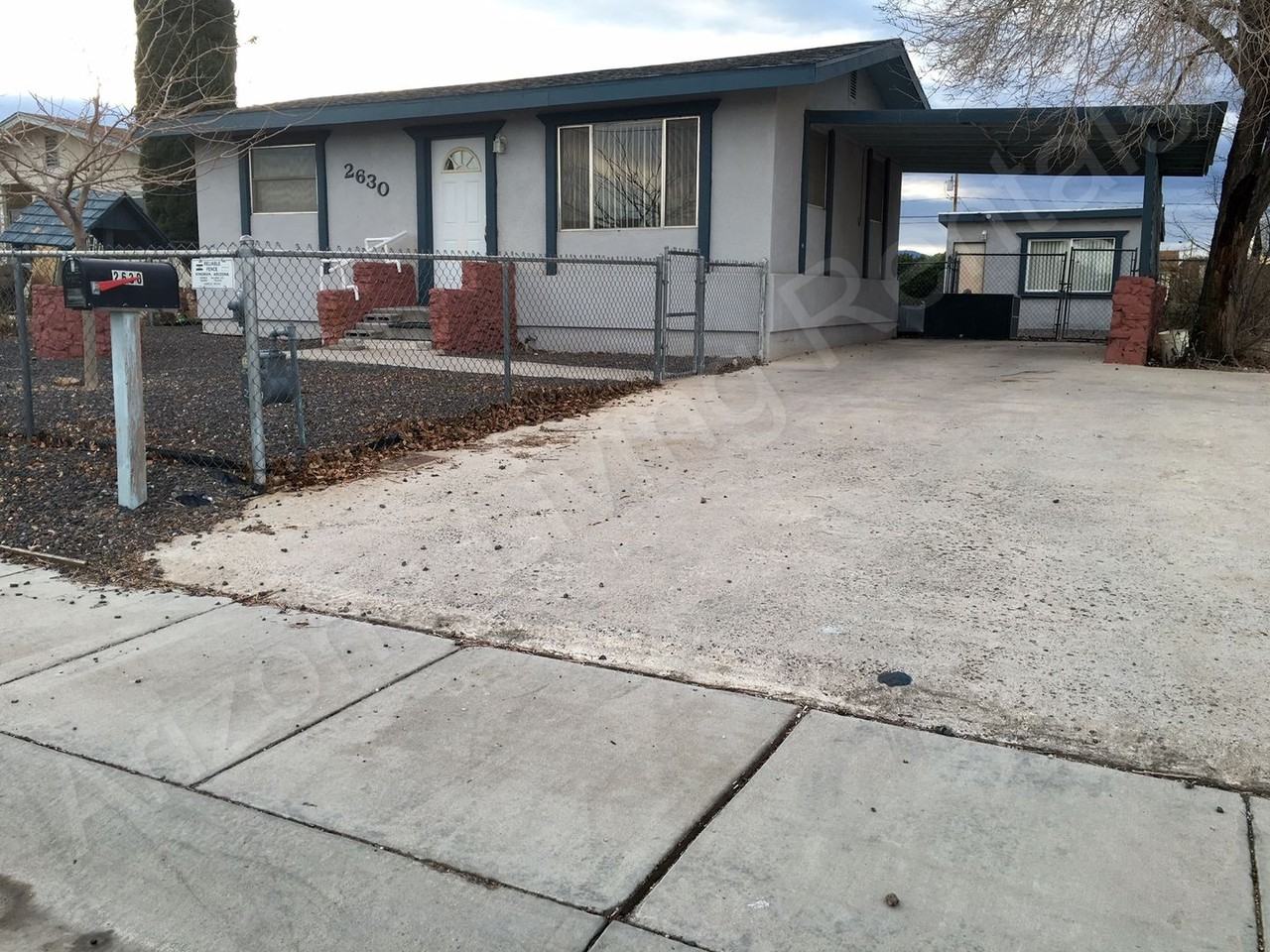 2630 Louise Ave - Photo 4 of 21