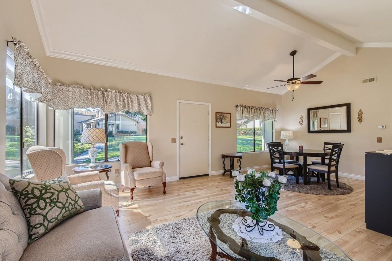 5320 Oakleaf Pt - Photo 3 of 17