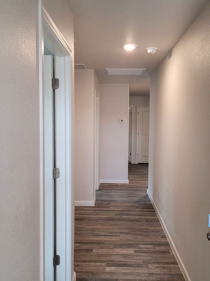 2405 Village Dr - Photo 2 of 28