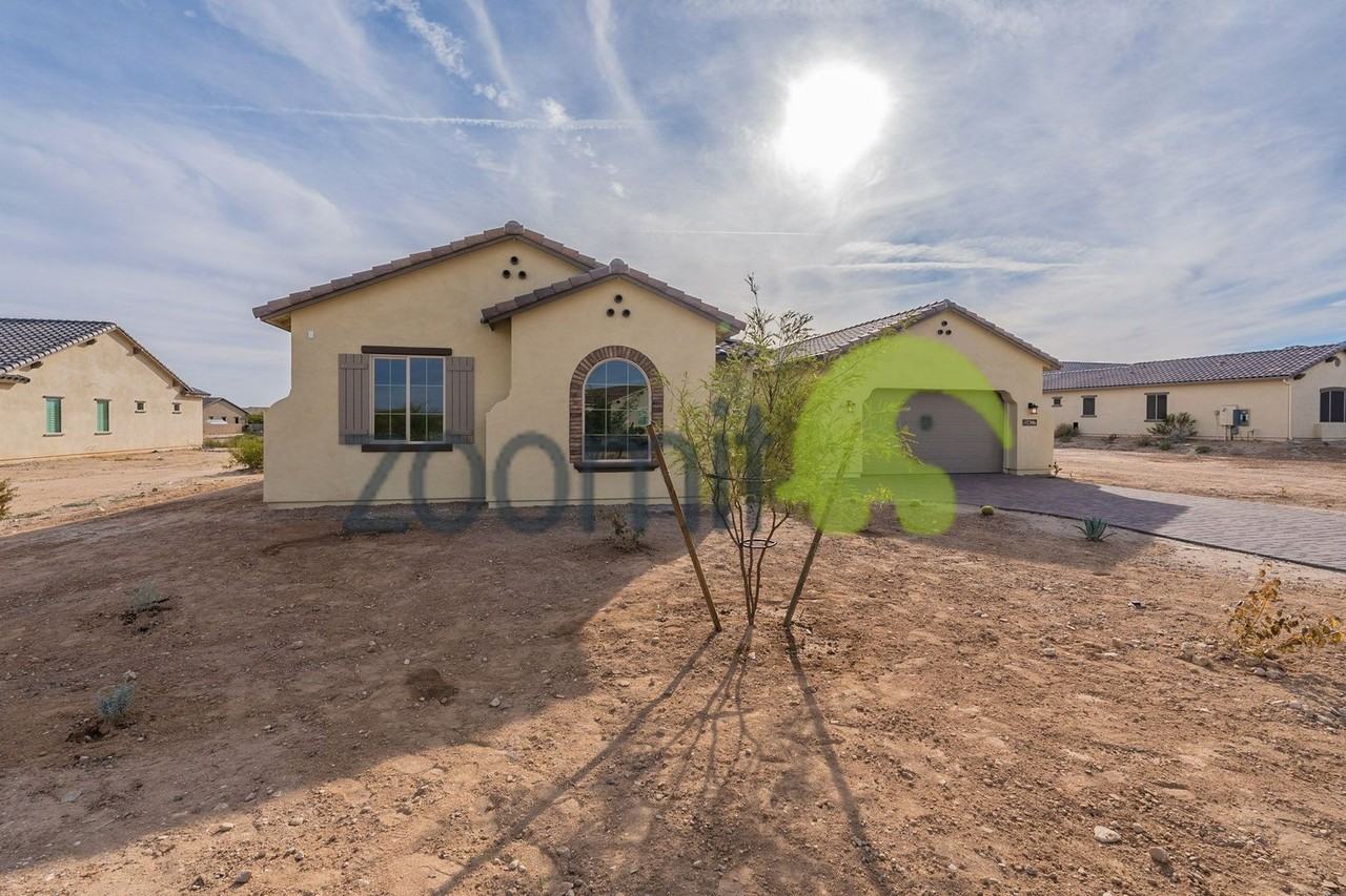 19407 W Seldon Ln - Photo 3 of 49