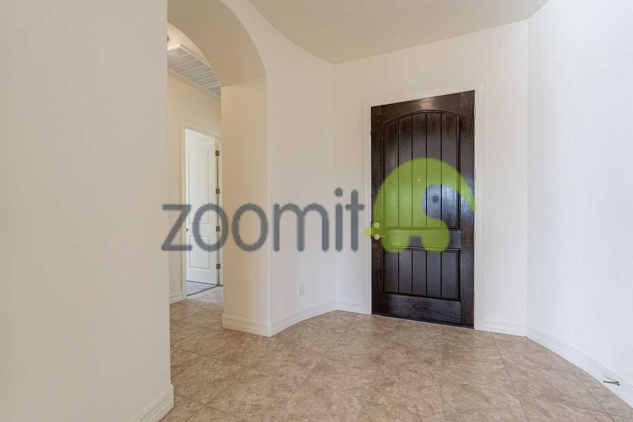 19407 W Seldon Ln - Photo 6 of 49