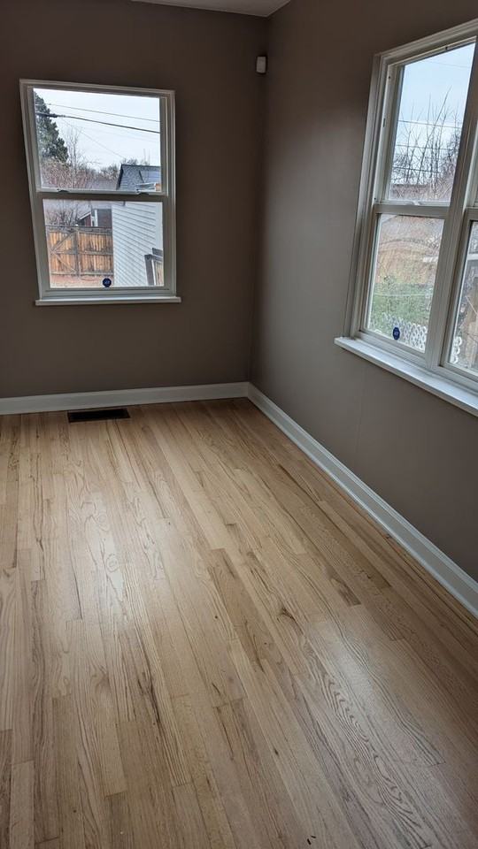 2942 Benton St - Photo 5 of 25