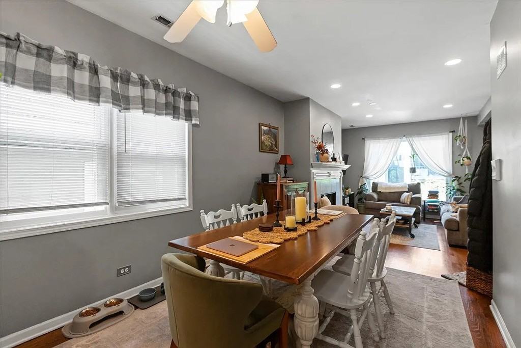 1345 W Walton St #2RF - Photo 3 of 11