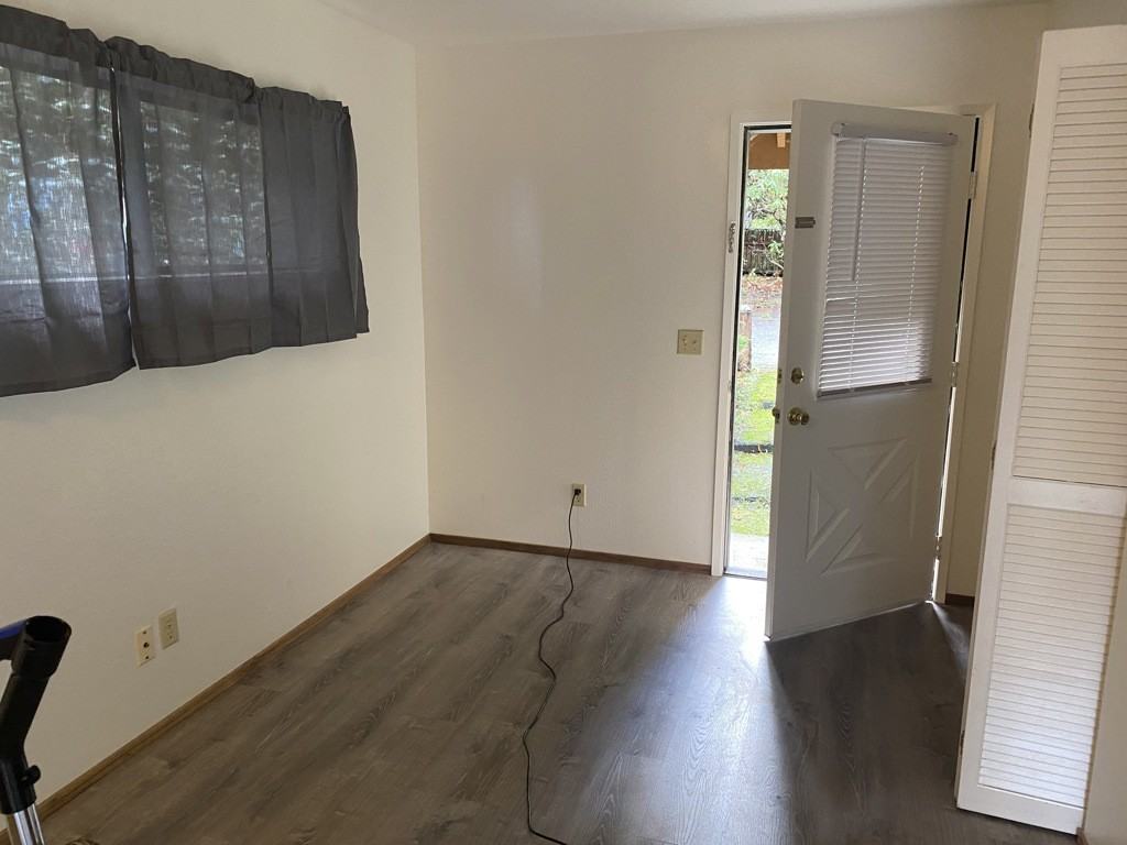 Redwood Ave #437A - Photo 2 of 5