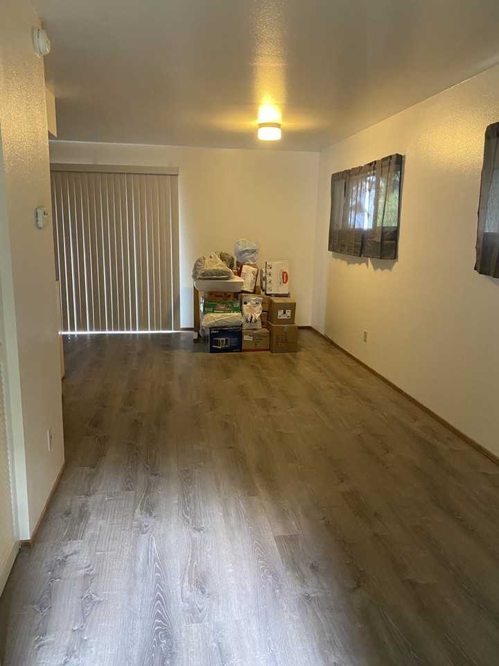 Redwood Ave #437A - Photo 4 of 5