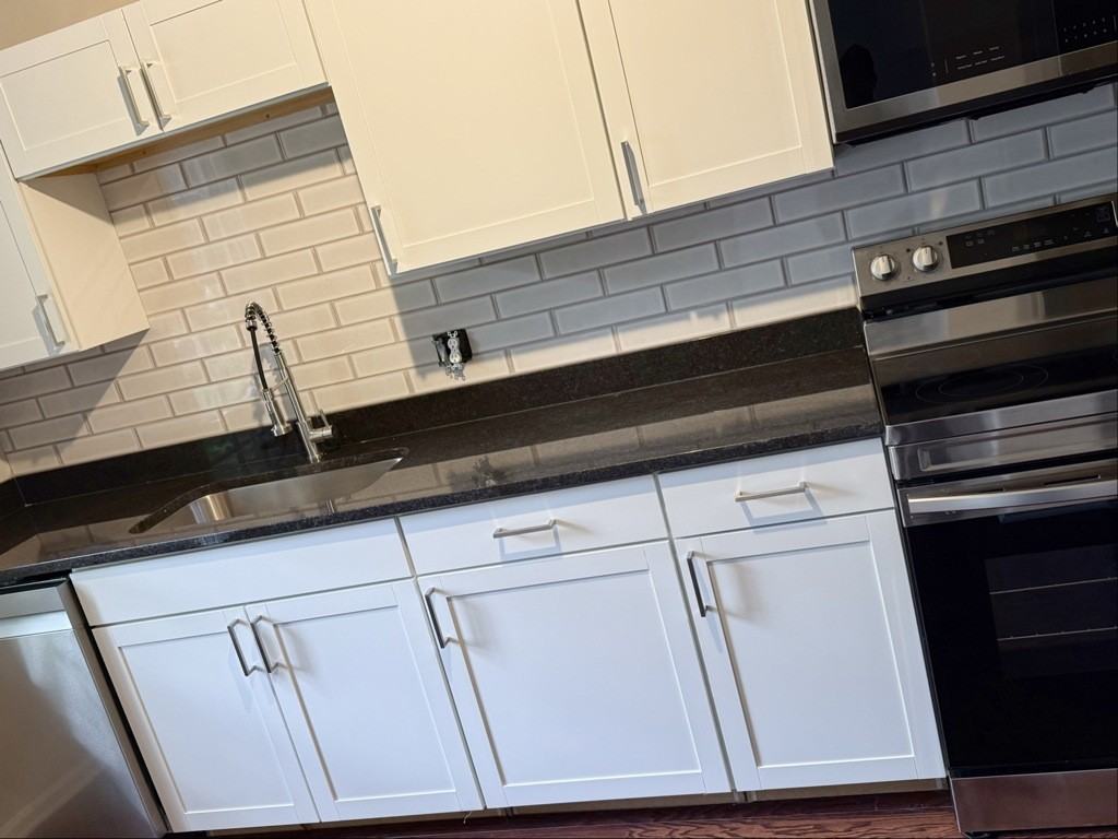 727 Olde Greenwich Cir - Photo 7 of 24