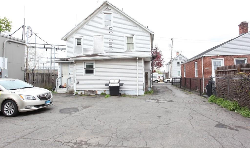 19 Morris St #1 - Photo 3 of 13