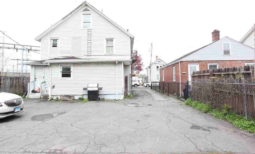 19 Morris St #1 - Photo 4 of 13