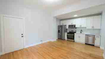 featured image of 932 N Richmond St