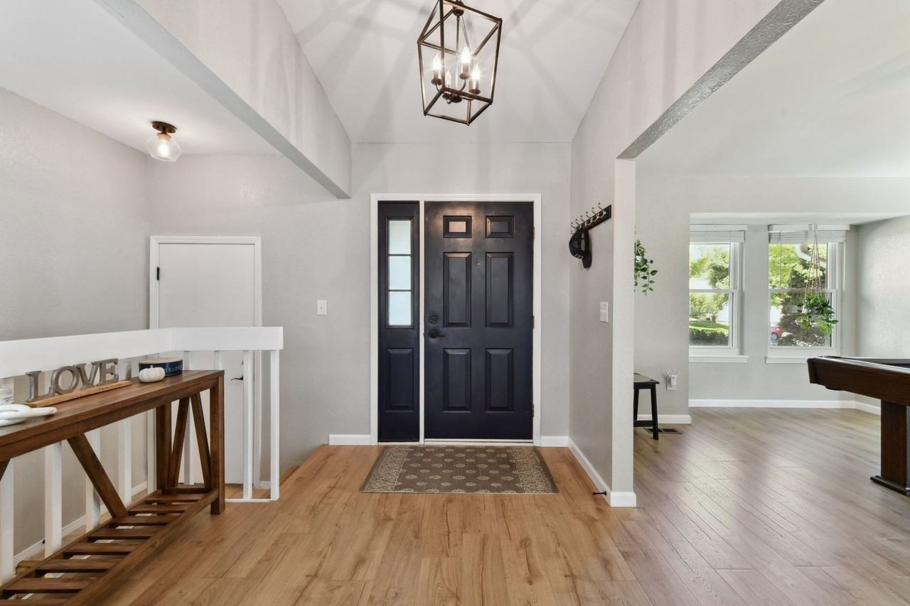 11770 E Asbury Ave - Photo 6 of 29