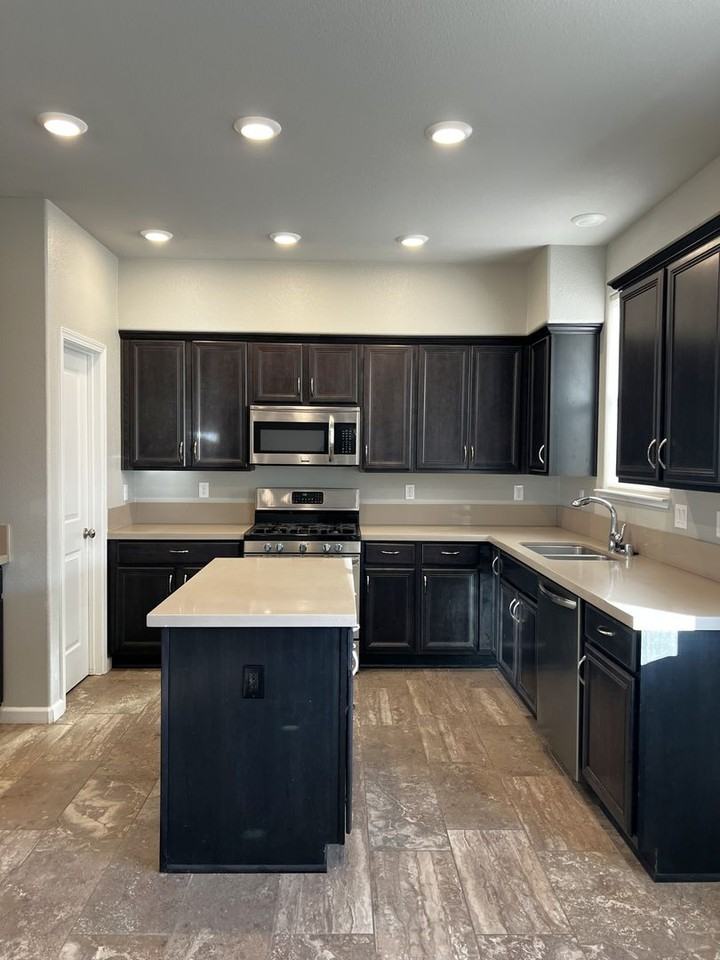 790 Sarcinella Ct - Photo 3 of 16