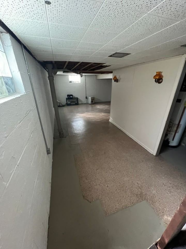 86 Renee Dr - Photo 5 of 25