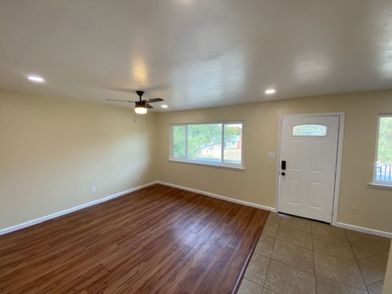 5712 Kenneth Ave - Photo 2 of 24