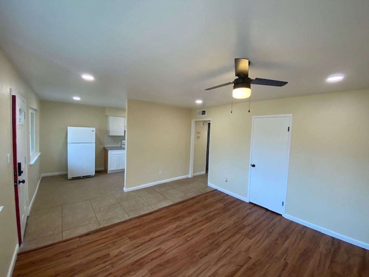 5712 Kenneth Ave - Photo 3 of 24