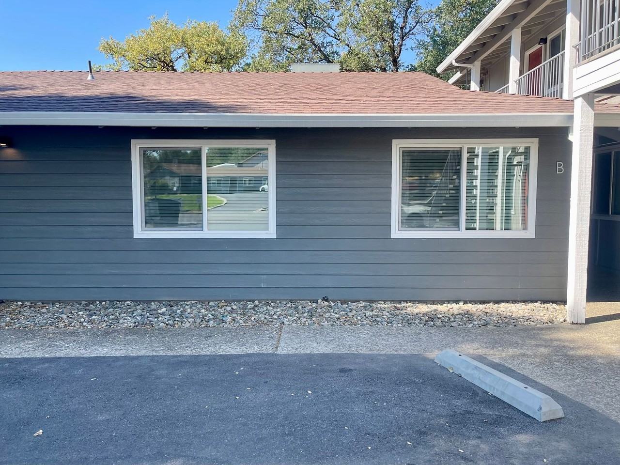 225 Boulder Creek Drive - Photo 2 of 33