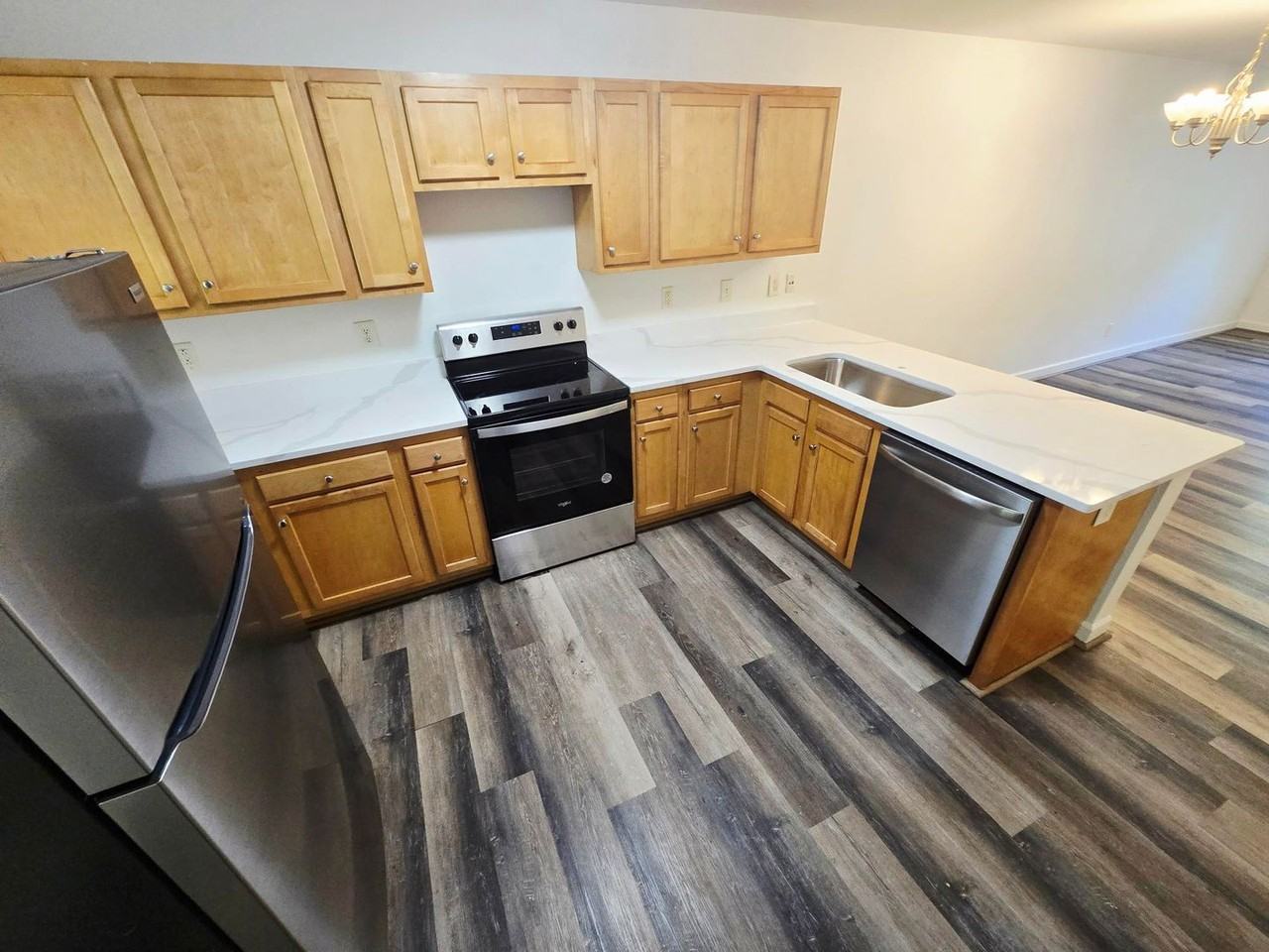 1316 Snow Ct - Photo 5 of 17
