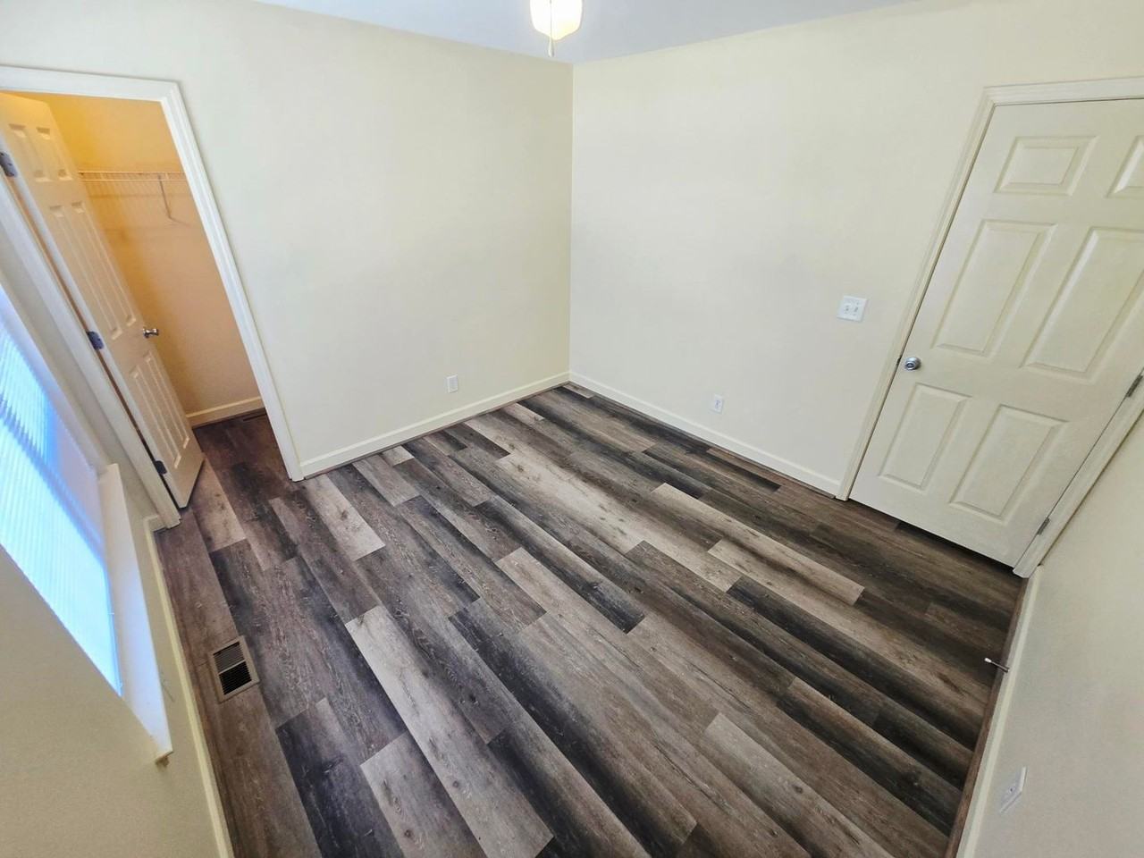 1316 Snow Ct - Photo 6 of 17