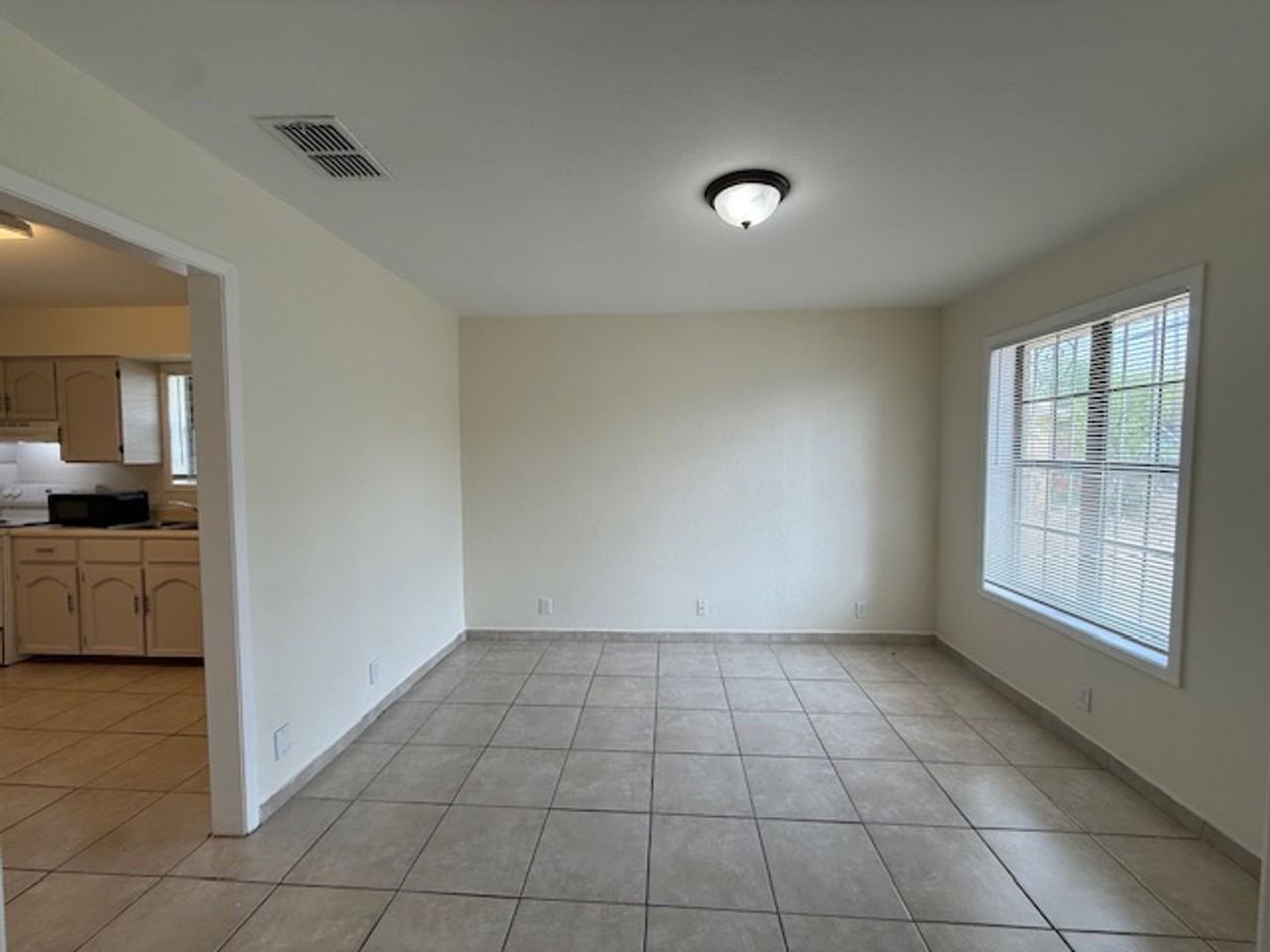 1912 Hidalgo St - Photo 3 of 16