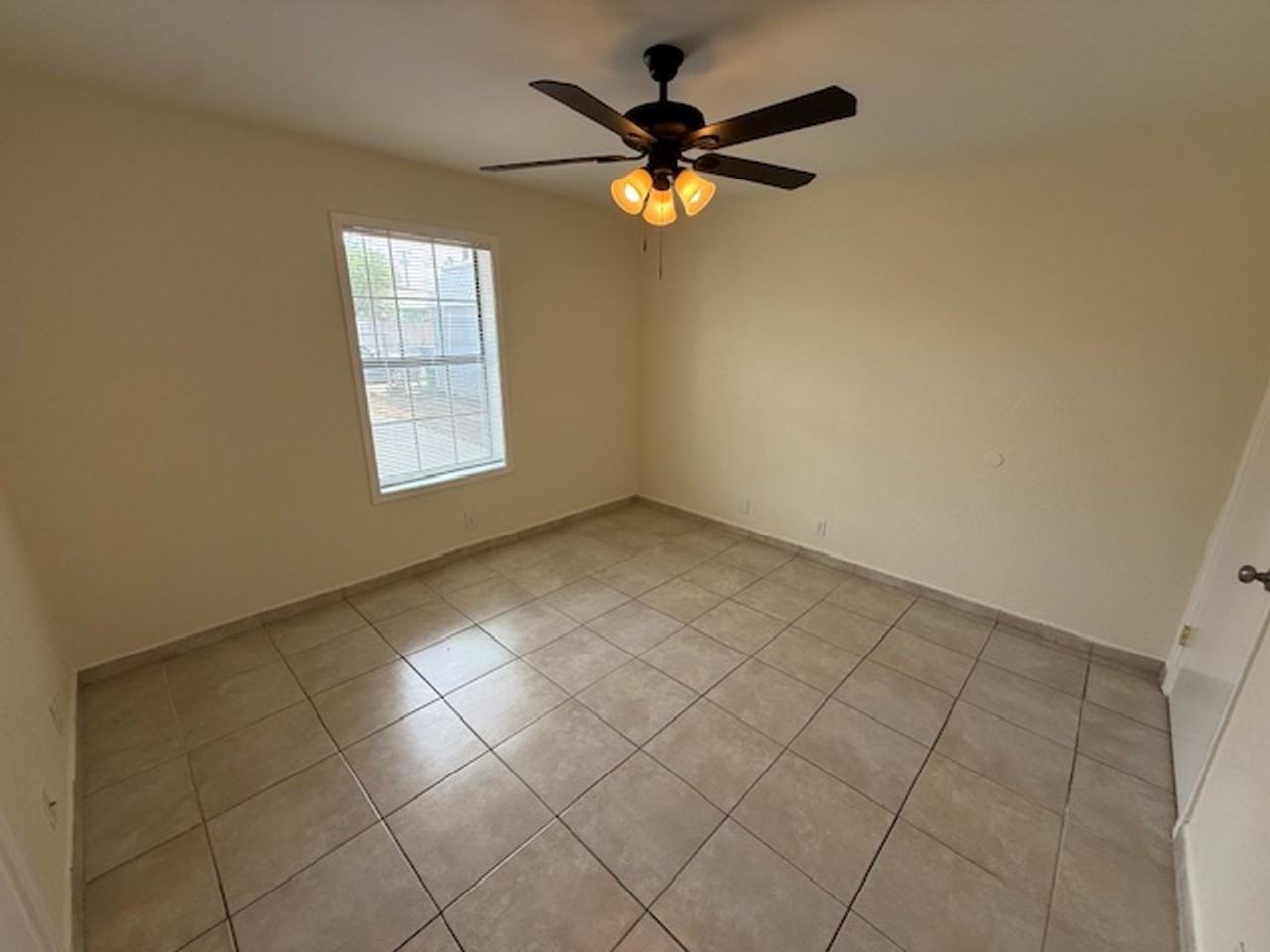 1912 Hidalgo St - Photo 7 of 16