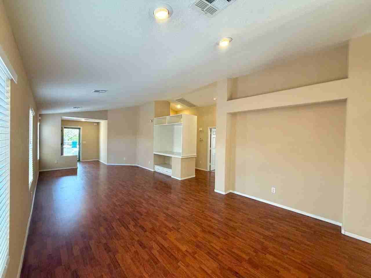 1420 Dream Bridge Dr - Photo 6 of 36
