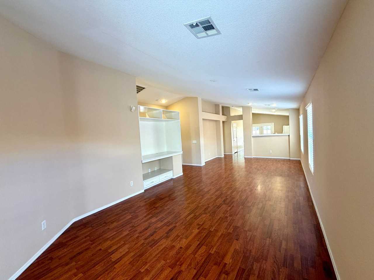 1420 Dream Bridge Dr - Photo 7 of 36