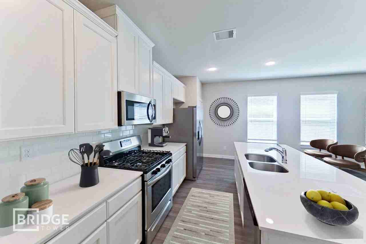 328 Huisache St - Photo 6 of 14