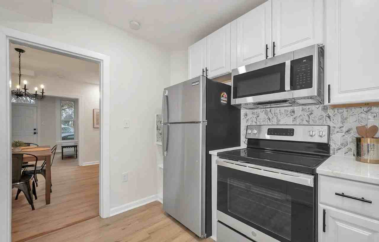 206 Dill Ave - Photo 3 of 13