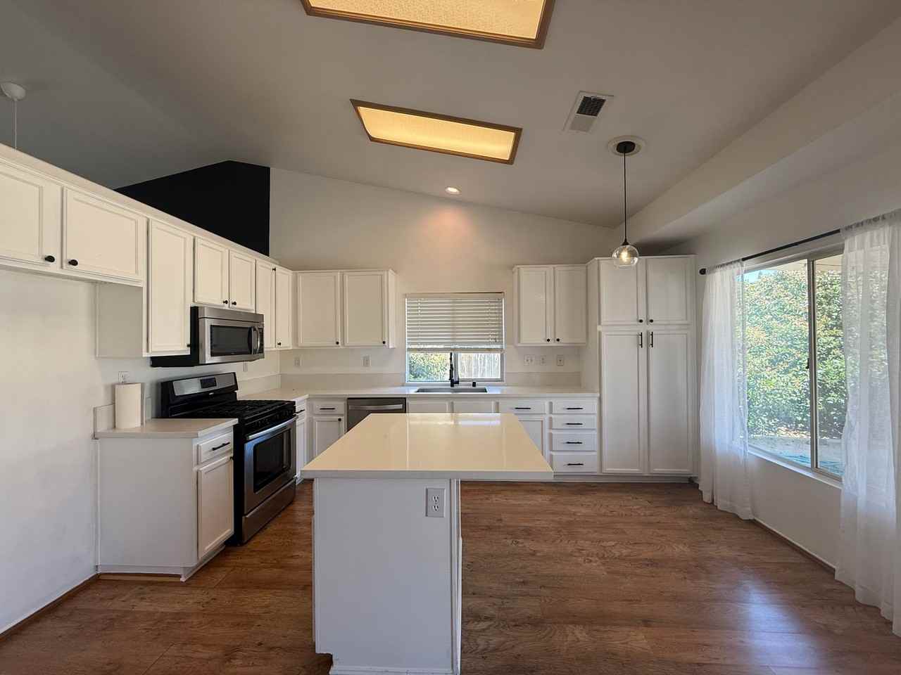 42472 Plains Dr - Photo 4 of 17